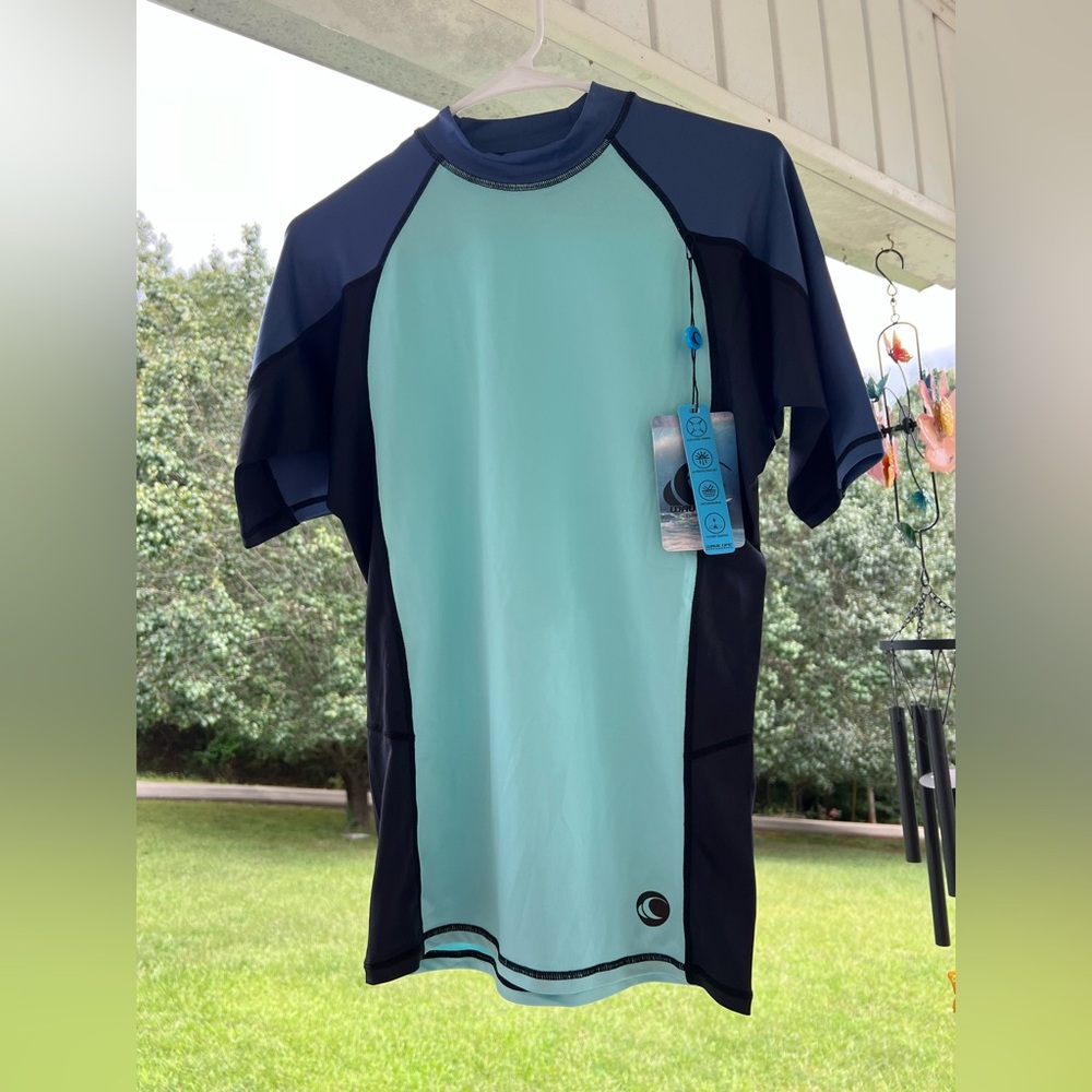Wave Life rash guard